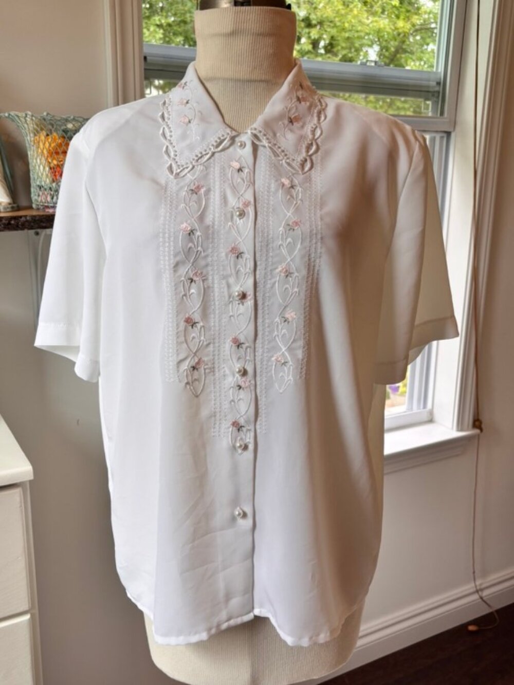 Vintage Christie & Jill blouse delicate pink floral embroidery and pearl buttons